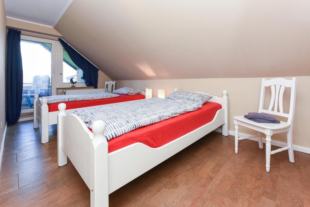 Ferienwohnung Haus Heimathafen Эзенс Экстерьер фото